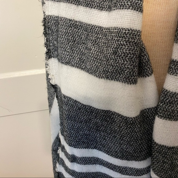 Black and White Bold Striped Blanket-Scarf, Shawl, Wrap or Throw - Picture 2 of 8